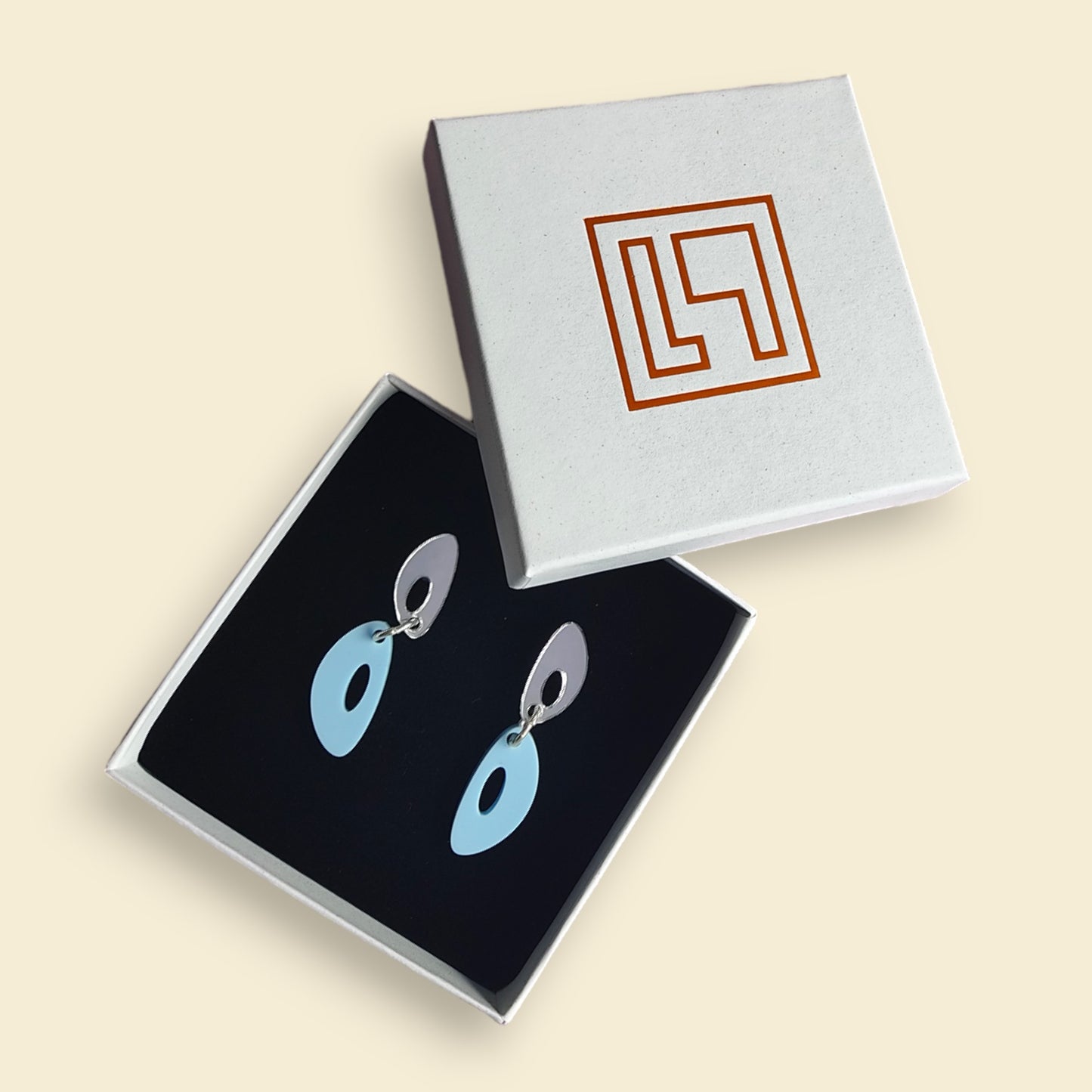 #DORADO Y AZUL PASTEL