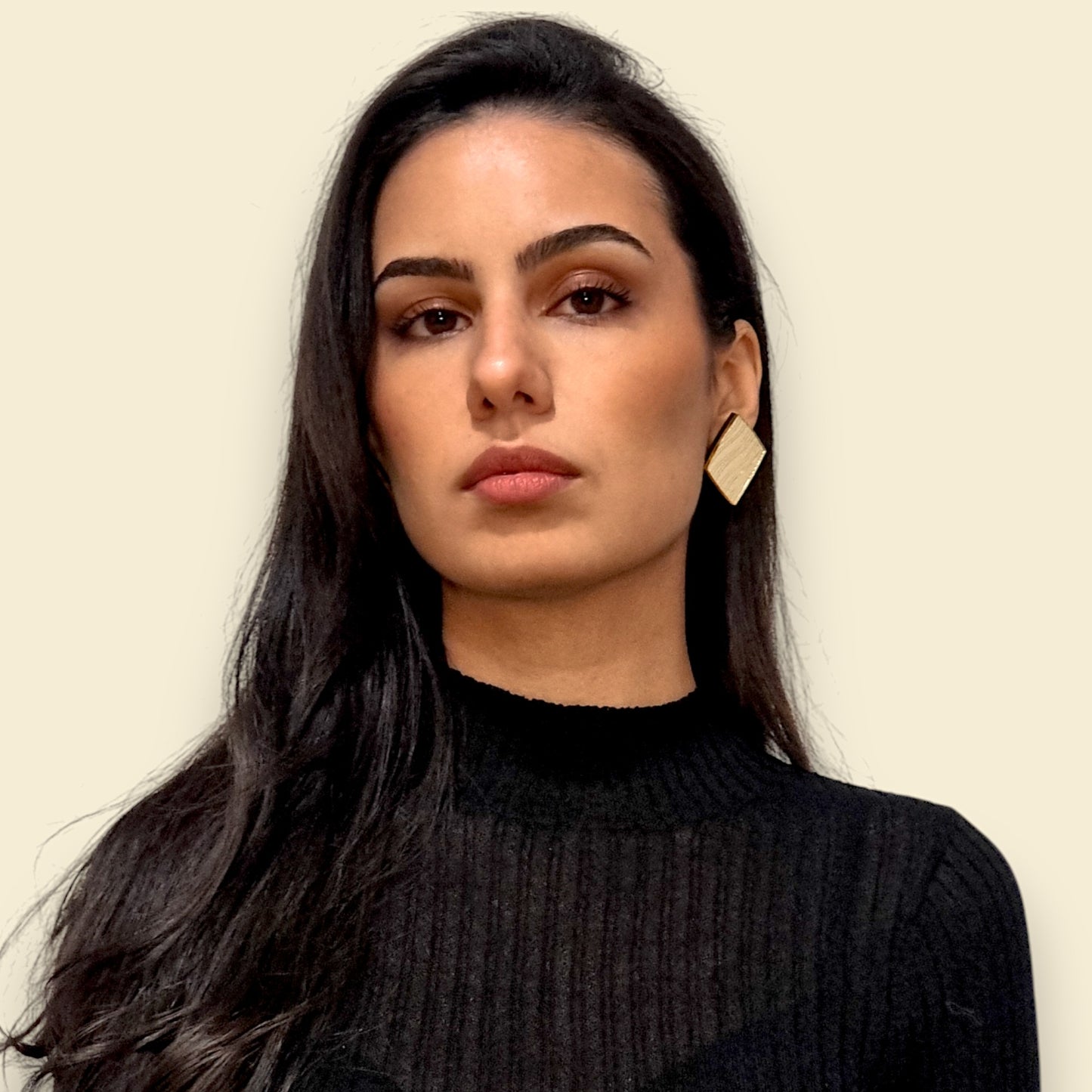 pendientes artesanales fabricados en españa, made in spain, dorado y madera, diseño exclusivo de laserper joyas