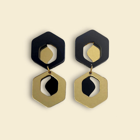 pendientes llamativos y grades en dorado y negro, pendientes ultraligeros, pendientes de fiesta, pendientes para boda, pendientes de invitada